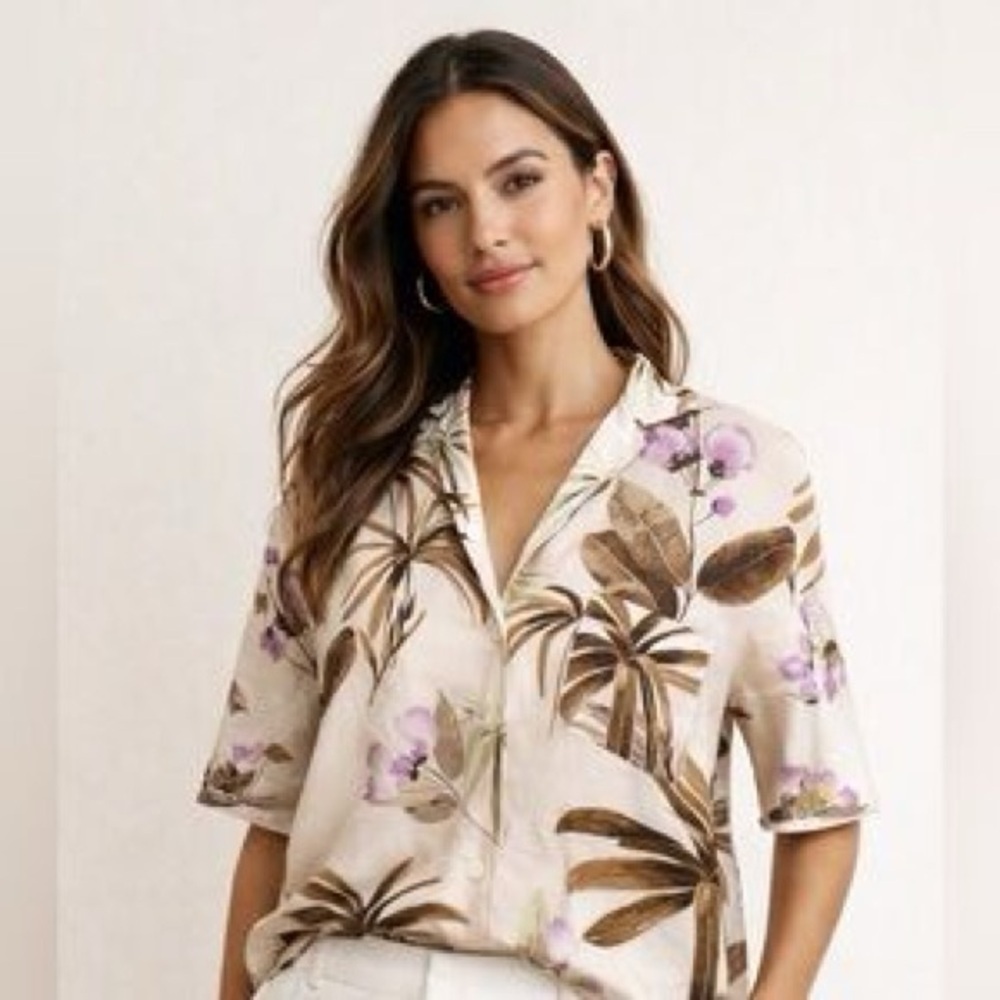 Vince Womens Blouse Floral Cream Short Sleeve Silk Sz. S - Picture 1 of 8